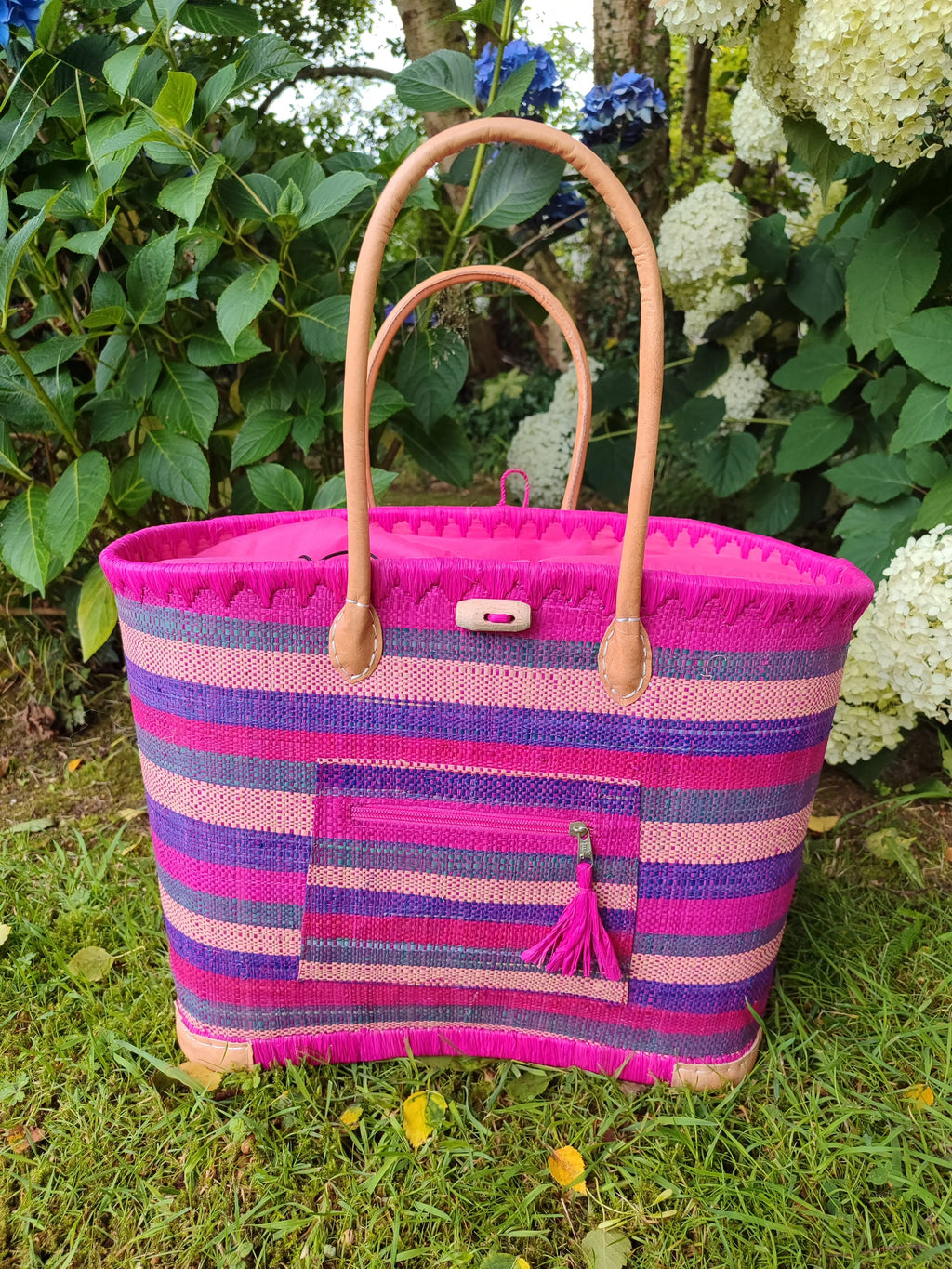 Panier Playa Fuchsia – Tressage Rayé Rose & Violet Le Grenier de la Presqu'ile