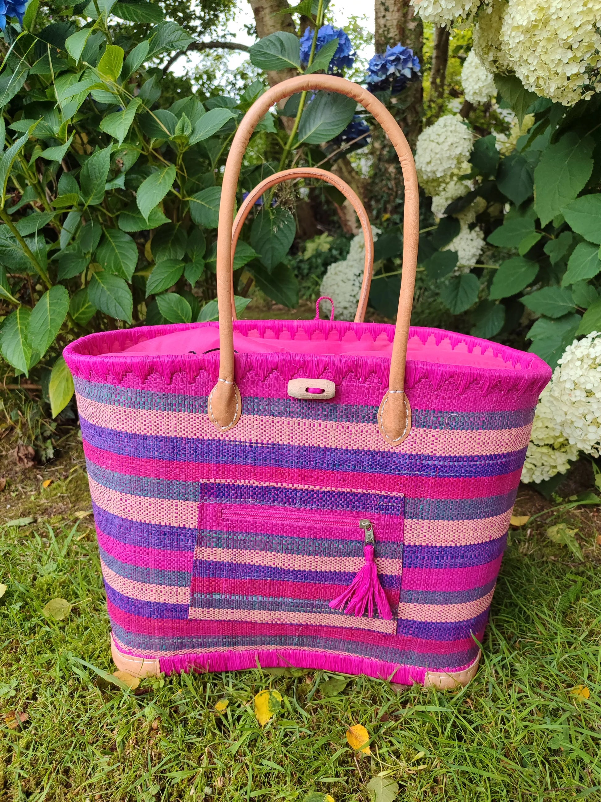 Panier Playa Fuchsia – Tressage Rayé Rose & Violet Le Grenier de la Presqu'ile