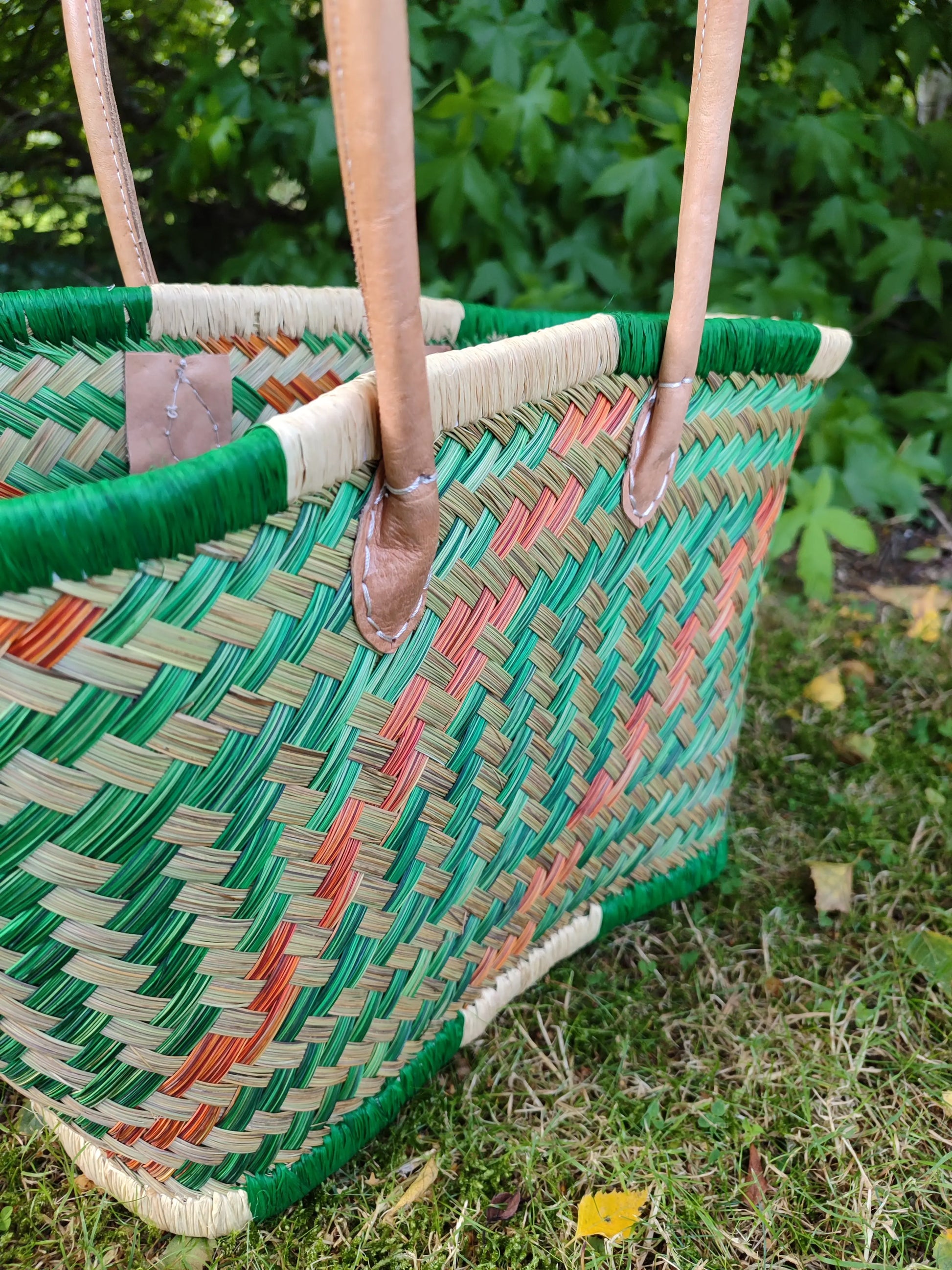 Petit Panier Aravola orange, vert, naturel, tressé artisanal Le Grenier de la Presqu'ile