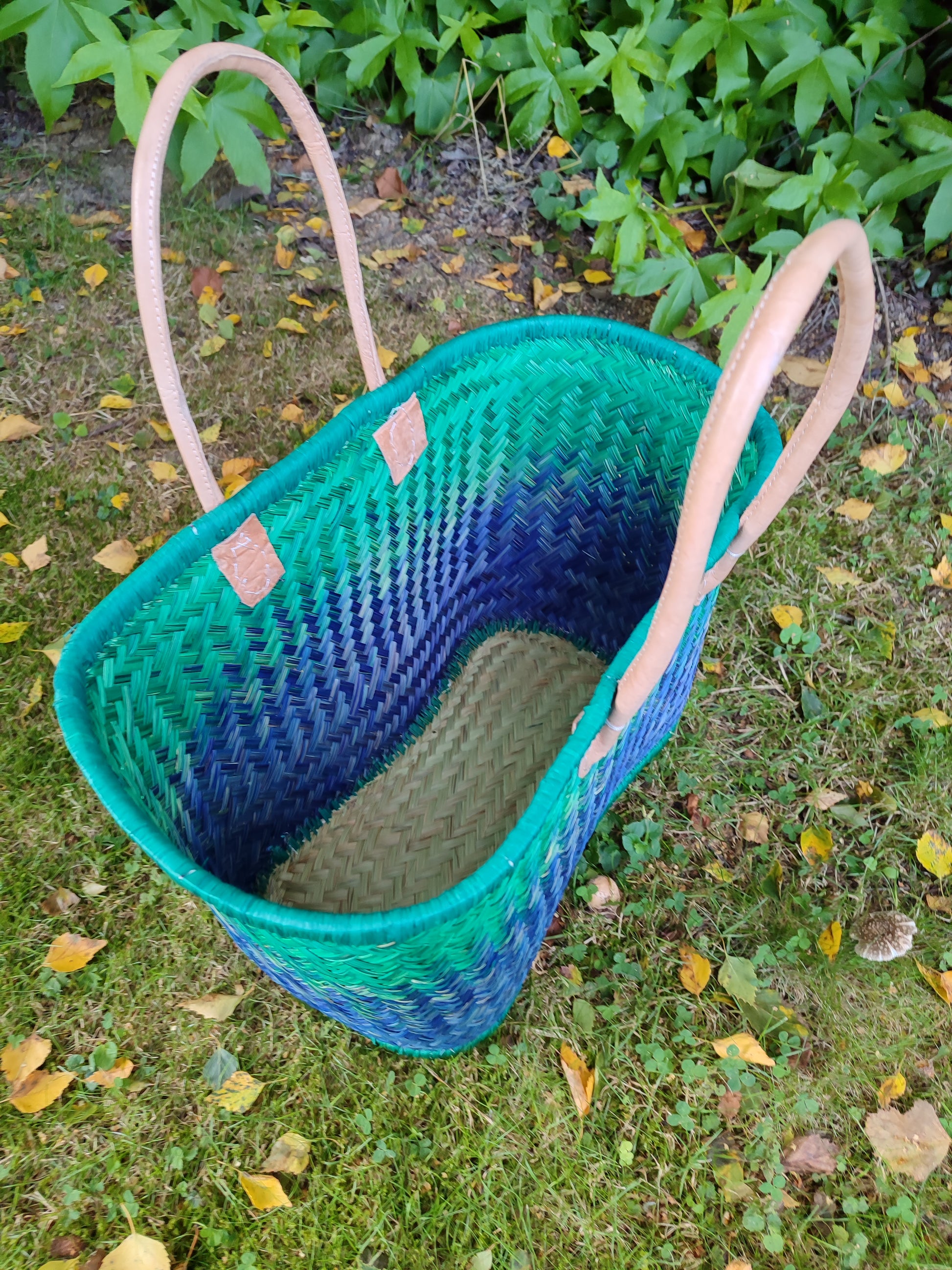 Moyen Panier Aravola bleu, tressé artisanal