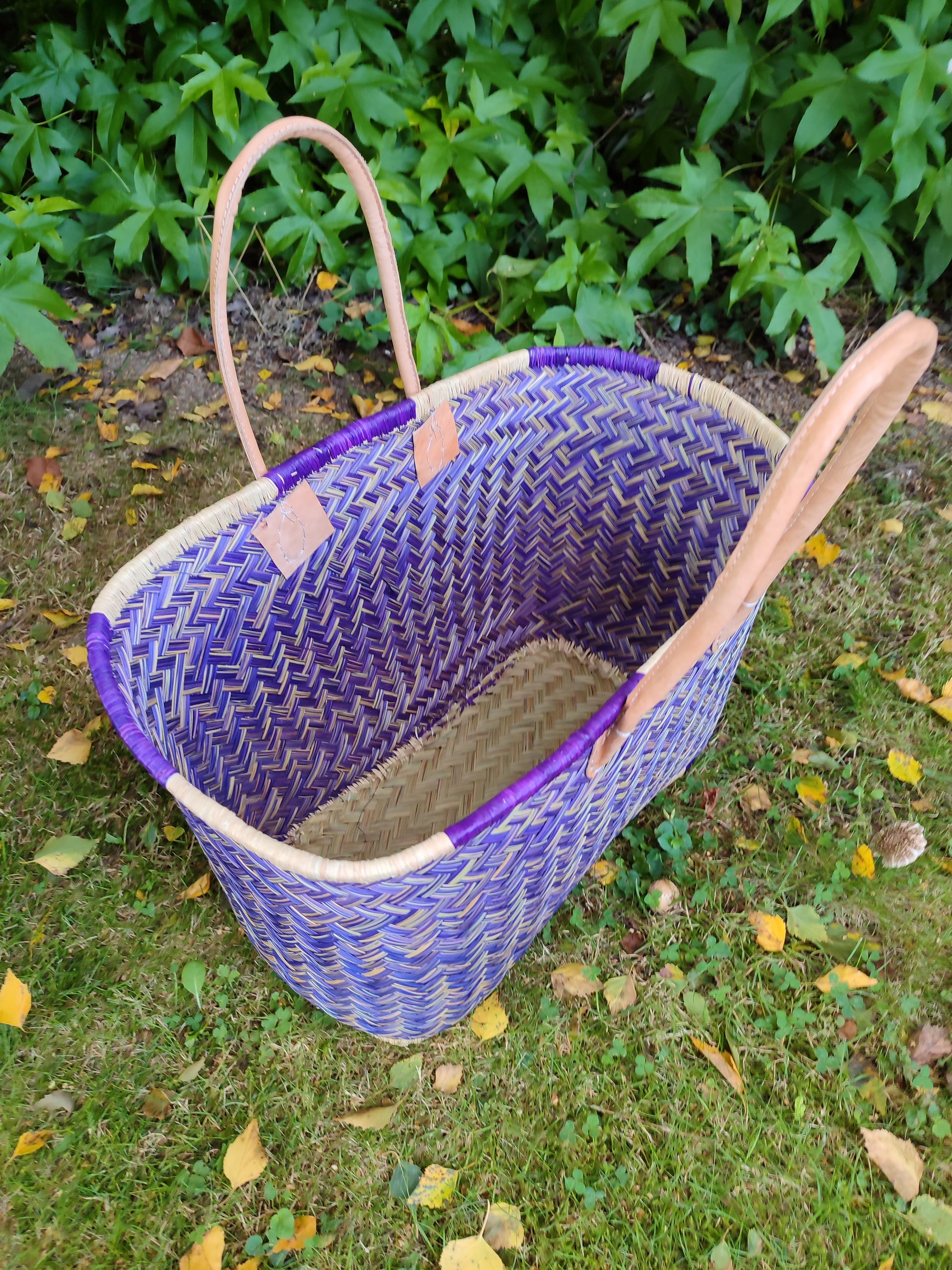 Grand Panier Aravola violet, naturel, tressé artisanal