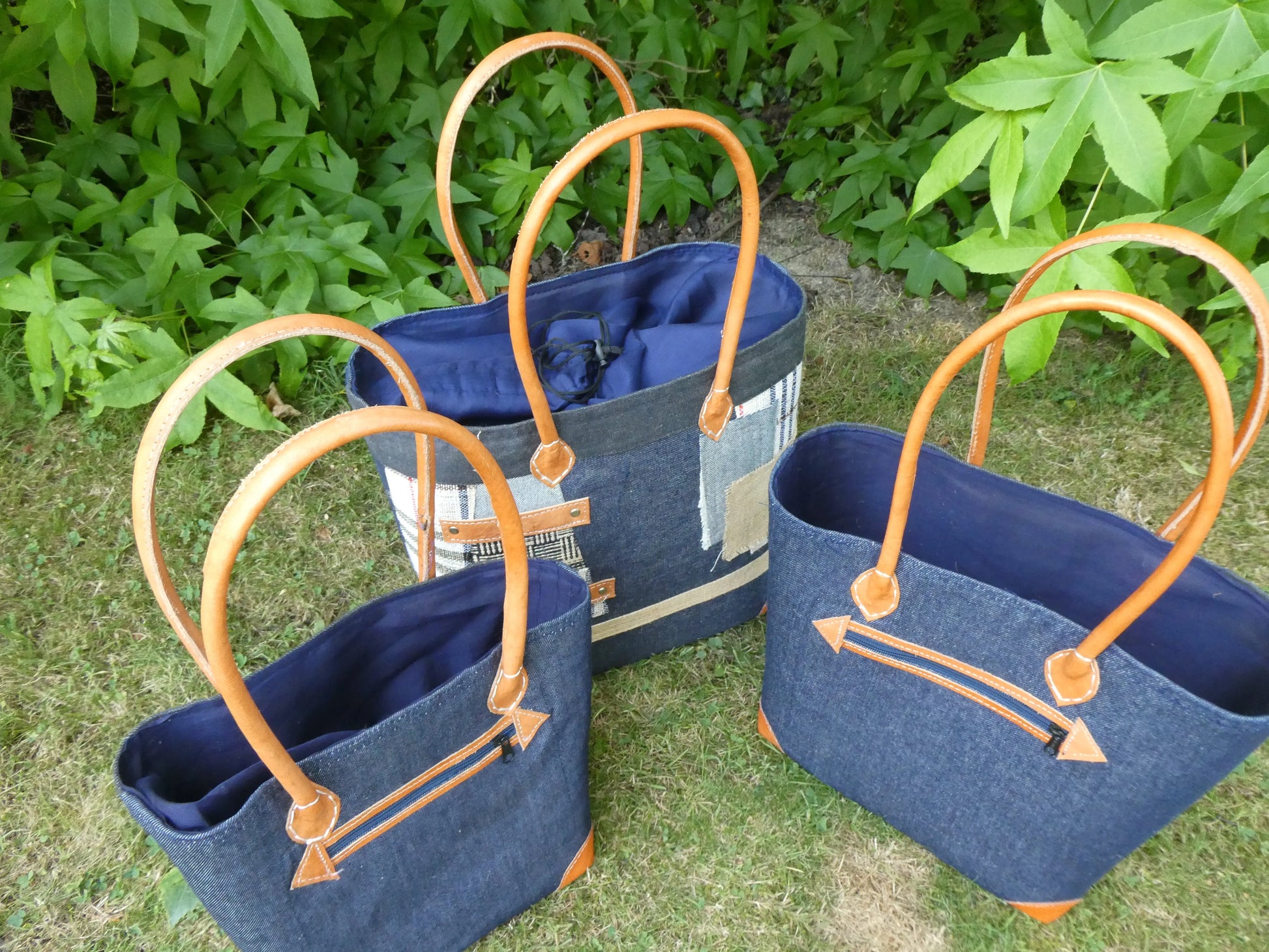 Panier jean patchwork – 3 tailles – Sac cabas avec anses cuir Le Grenier de la Presqu'ile